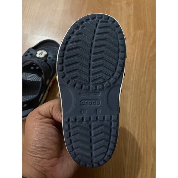 Disney Crocs - Picture 4 of 4